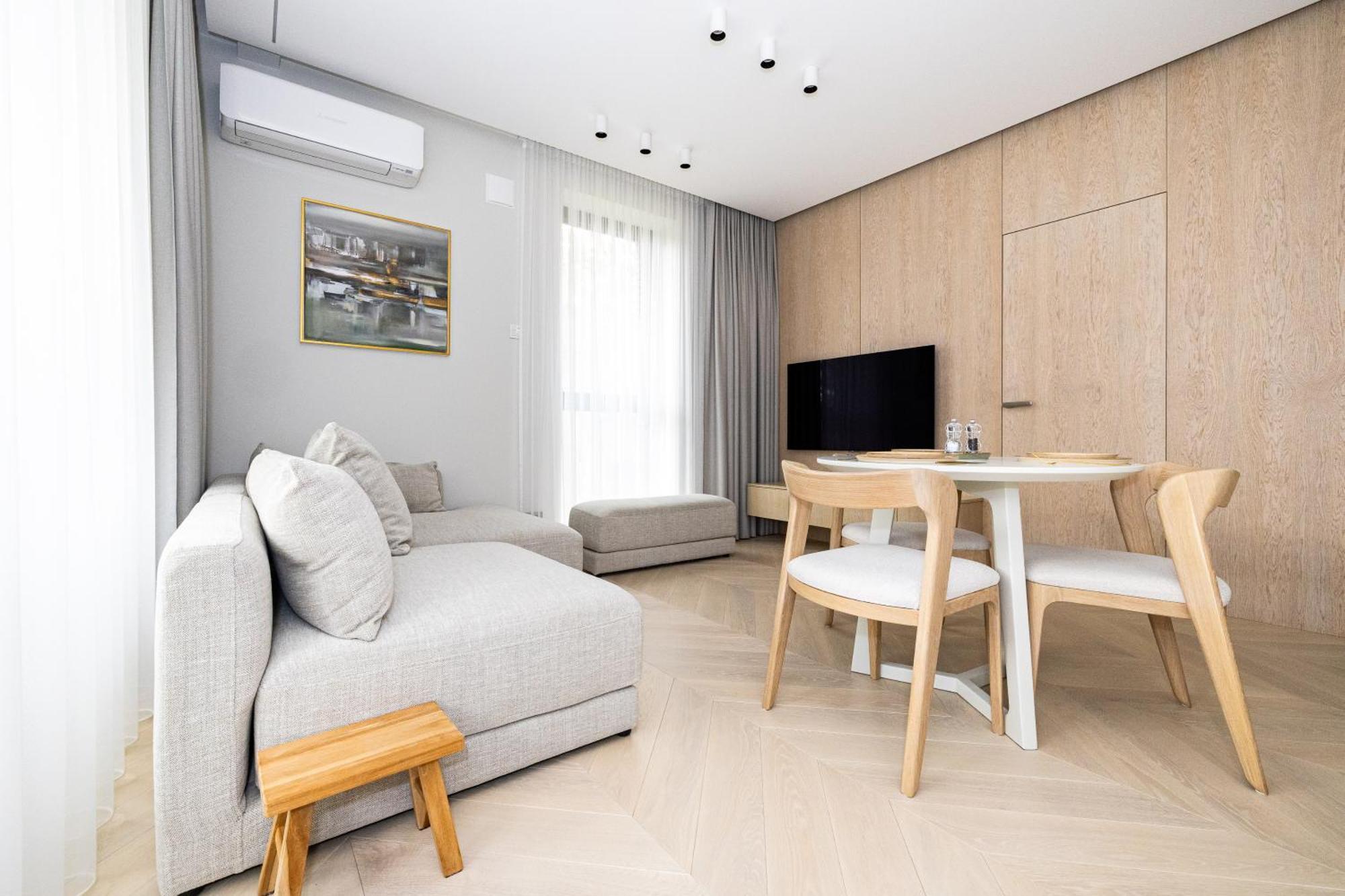 Vanagupes Park Apartments, By Cohost